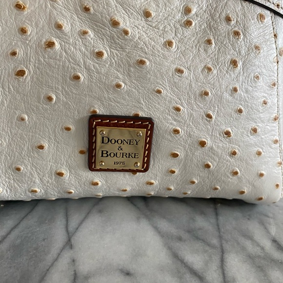 Dooney & Bourke White Ostrich Leather purse.
Brand new condition only used once. - Picture 7 of 11